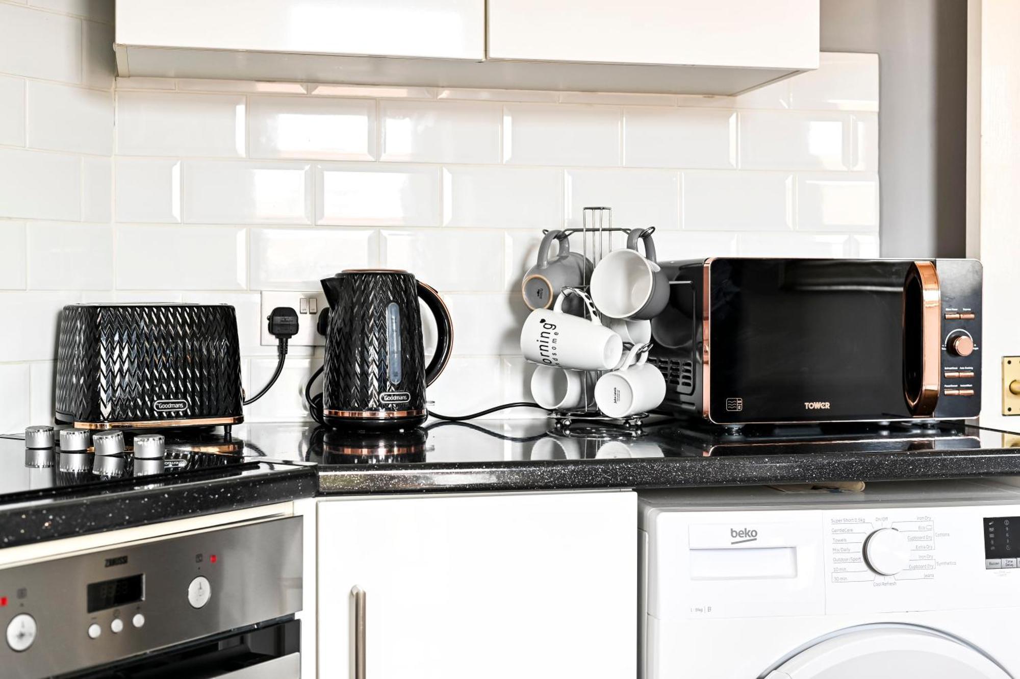Cosy 1-Bed E15, Sleeps 4, 1 Min From Tube Station Near O2 Arena Apartment London Bagian luar foto