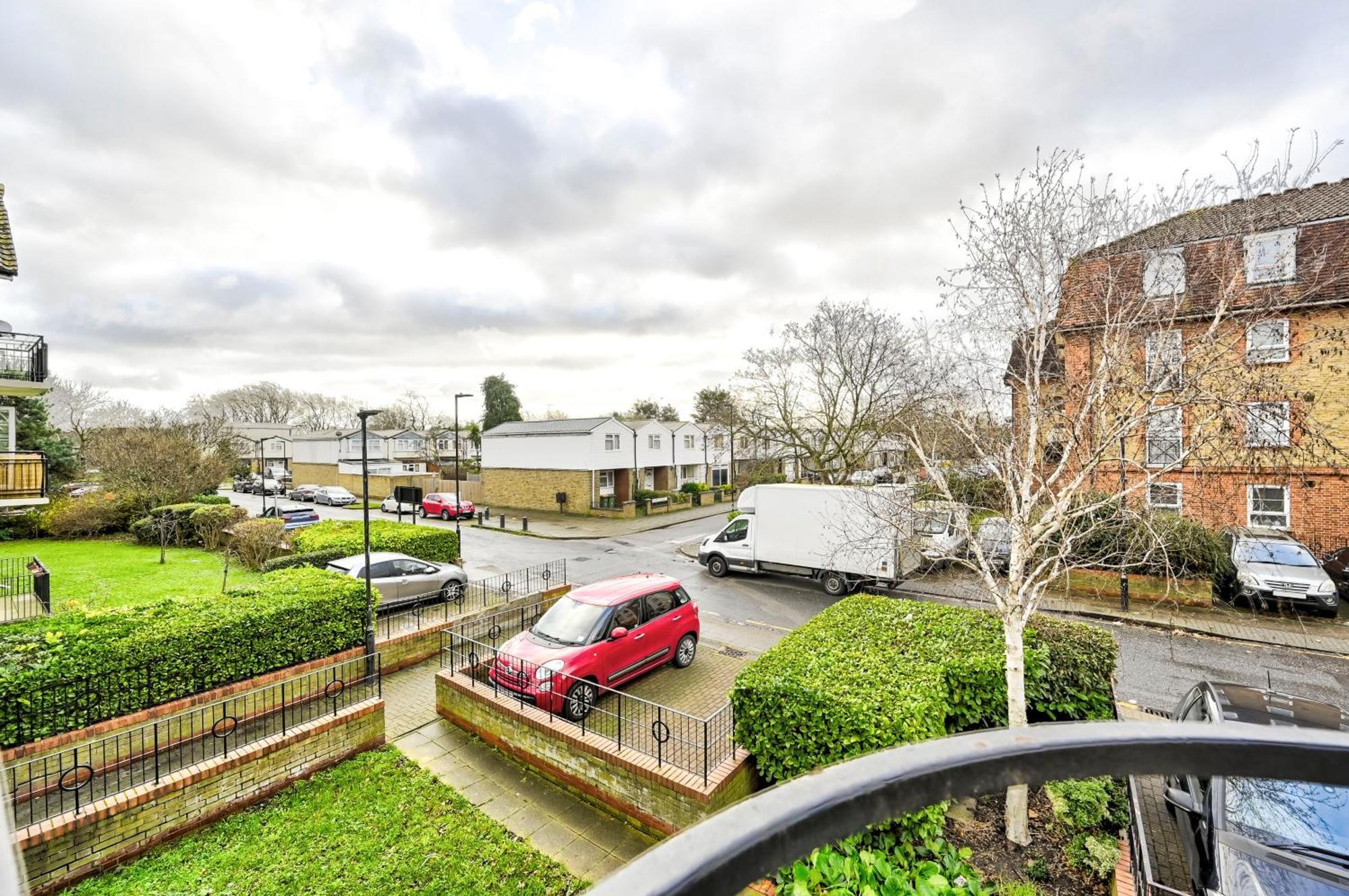 Cosy 1-Bed E15, Sleeps 4, 1 Min From Tube Station Near O2 Arena Apartment London Bagian luar foto